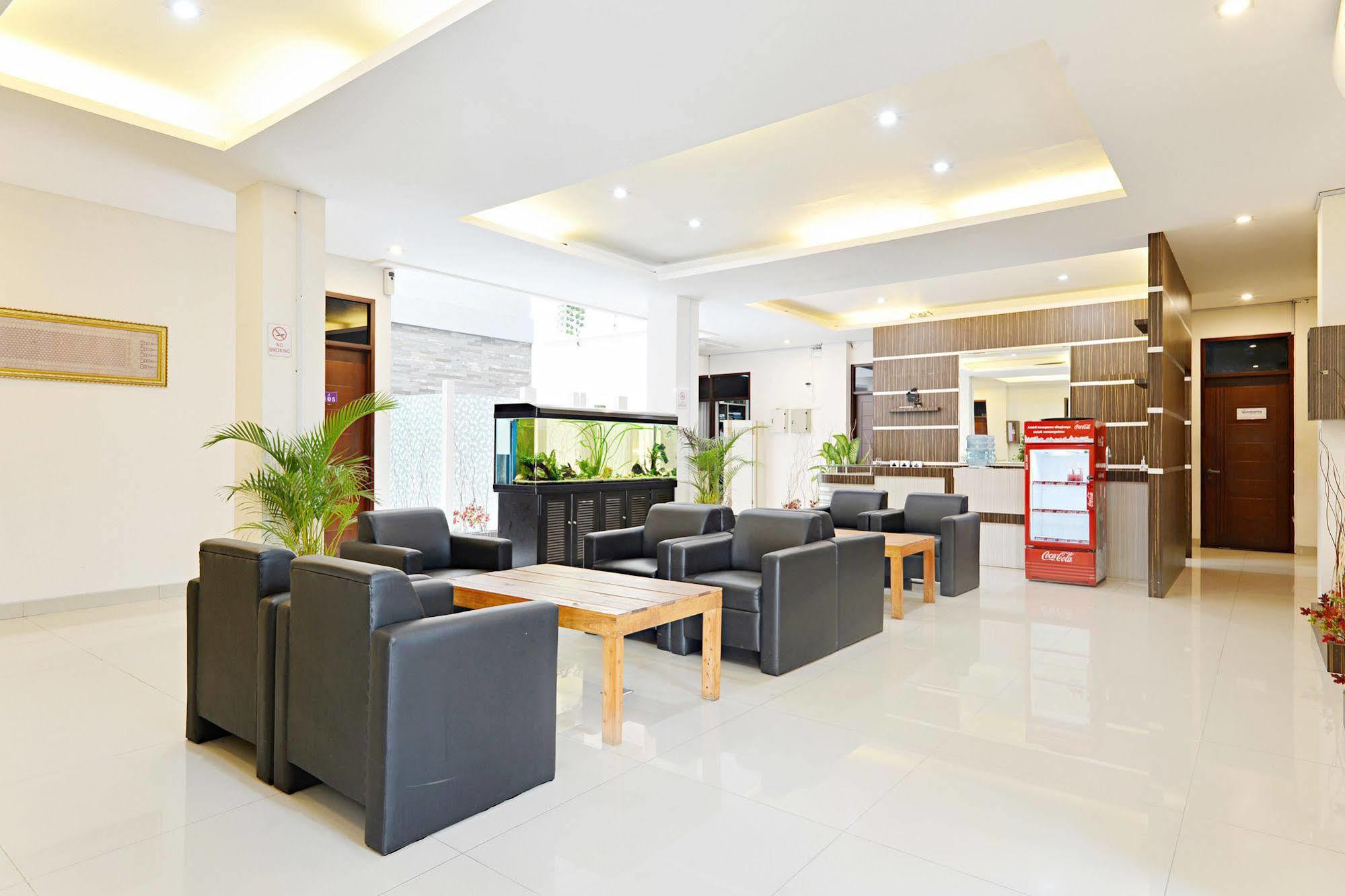 Zen Rooms Riau Natuna 万隆 外观 照片